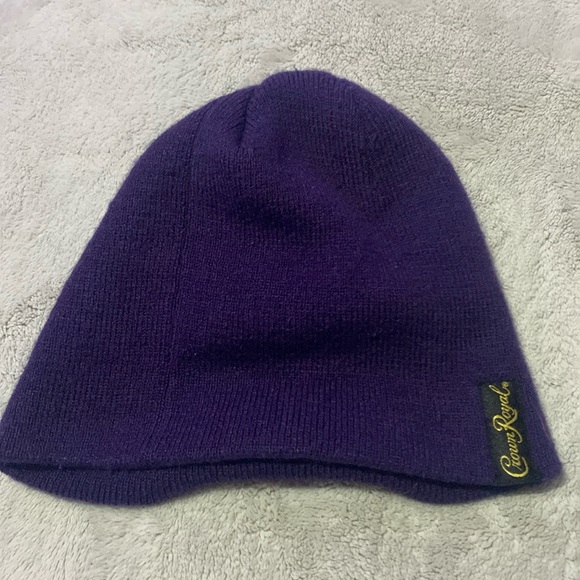 Crown Royal Purple Winter Hat Beanie Toque - Unisex (mens/womens) - Picture 2 of 3